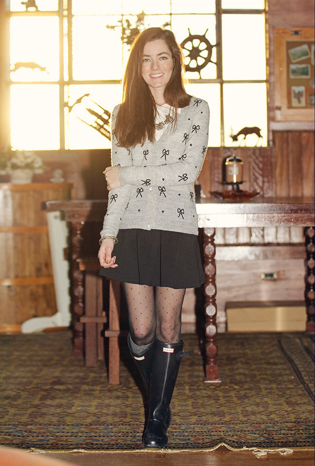girls white fuzzy boots